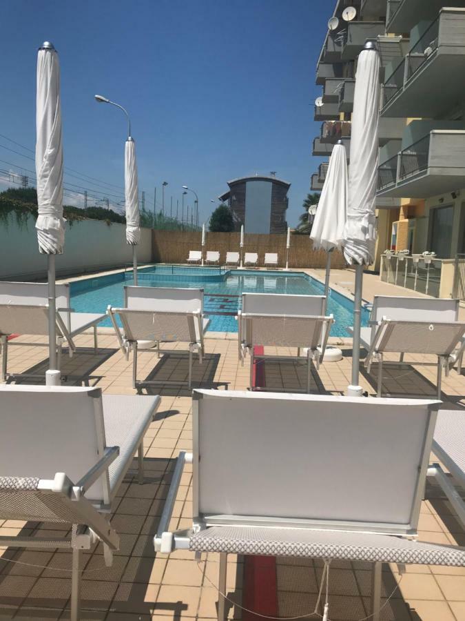 Hotel Royal سان بنيديتّو ديل ترونتو المظهر الخارجي الصورة